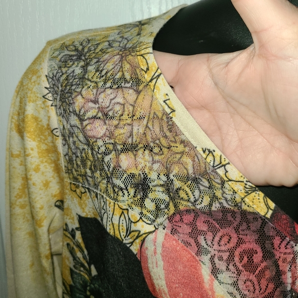 ✂️💲DROP- Beautiful Silk-screened Yellow 👕 - Picture 5 of 7